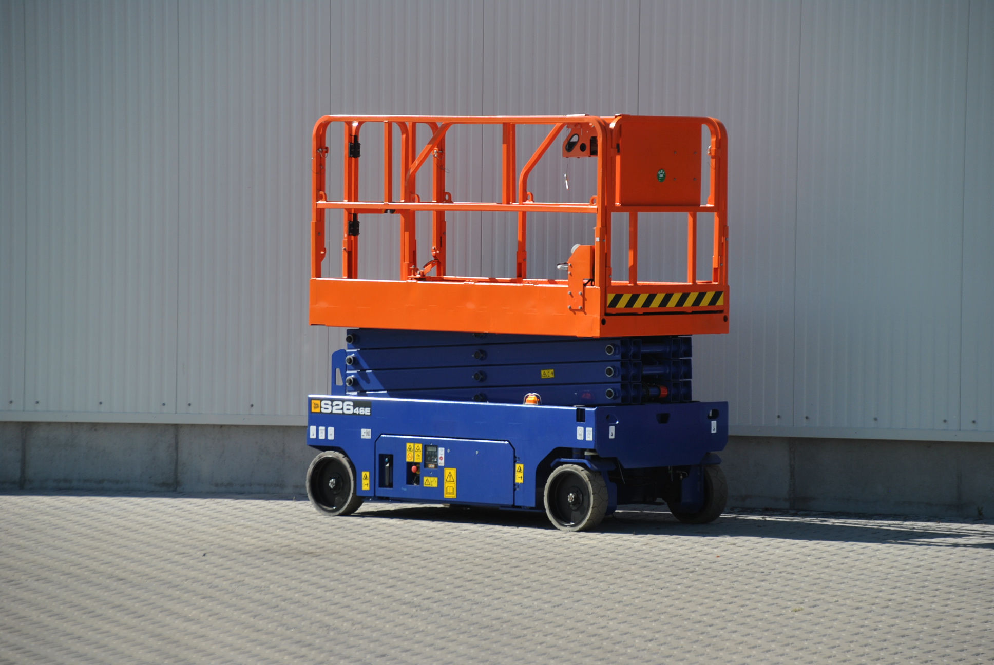 SE10-118 Scheren-Arbeitsbühnen