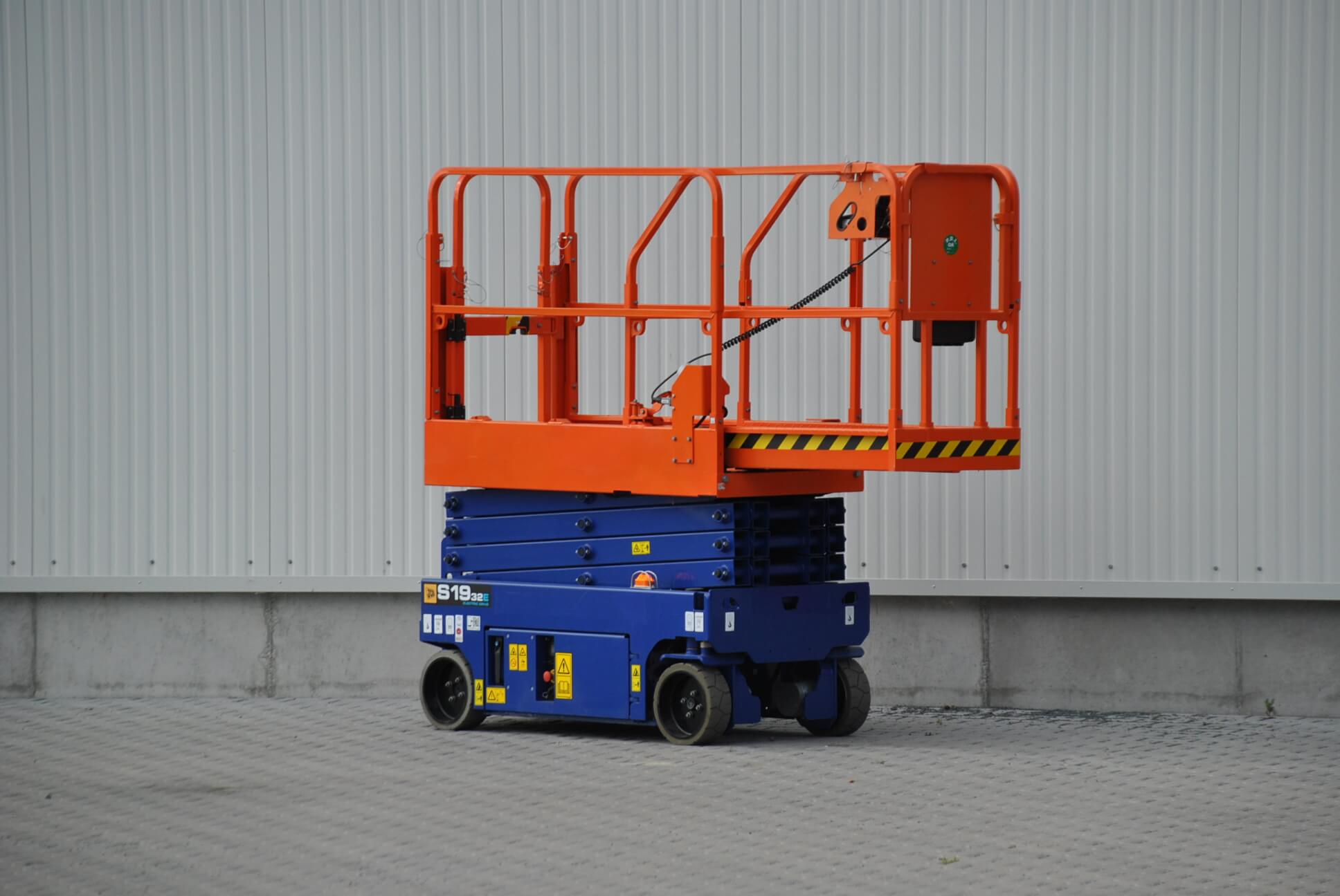 SE8-82 Scheren-Arbeitsbühnen